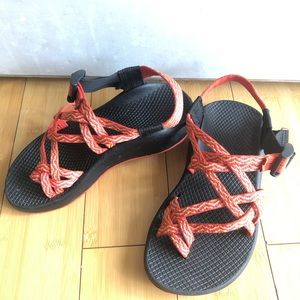 Chaco women size 5! Still in a good condition!